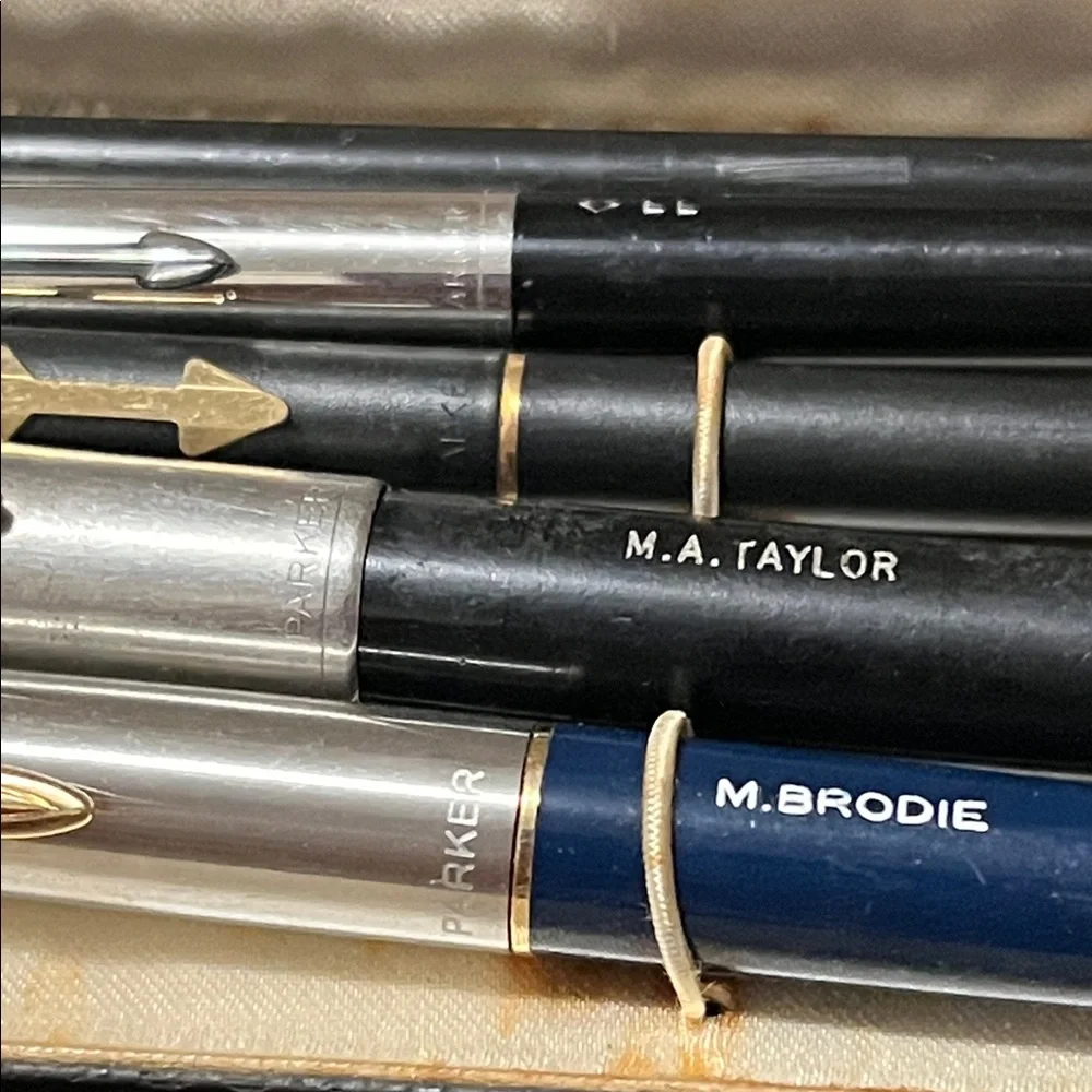 Parker Silver and Black Pen Set